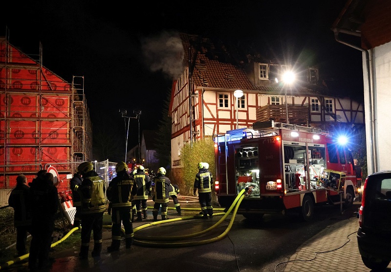 Einsatzfoto F 2 Dachstuhlbrand