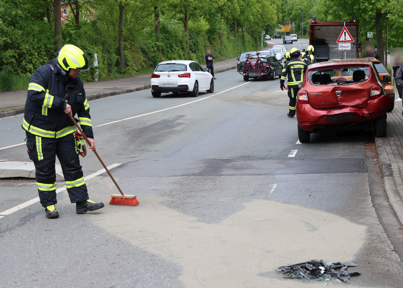 Einsatzfoto H 1 Ölspur