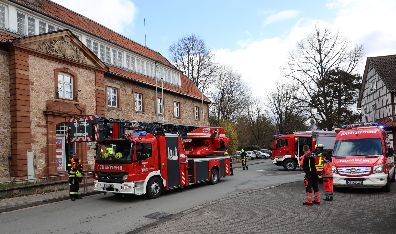 Einsatzfoto F 2 Brand in ehemaliger Schule